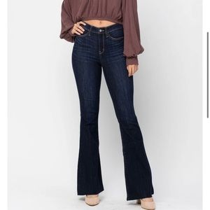 Judy blue raw hem high waisted flares.